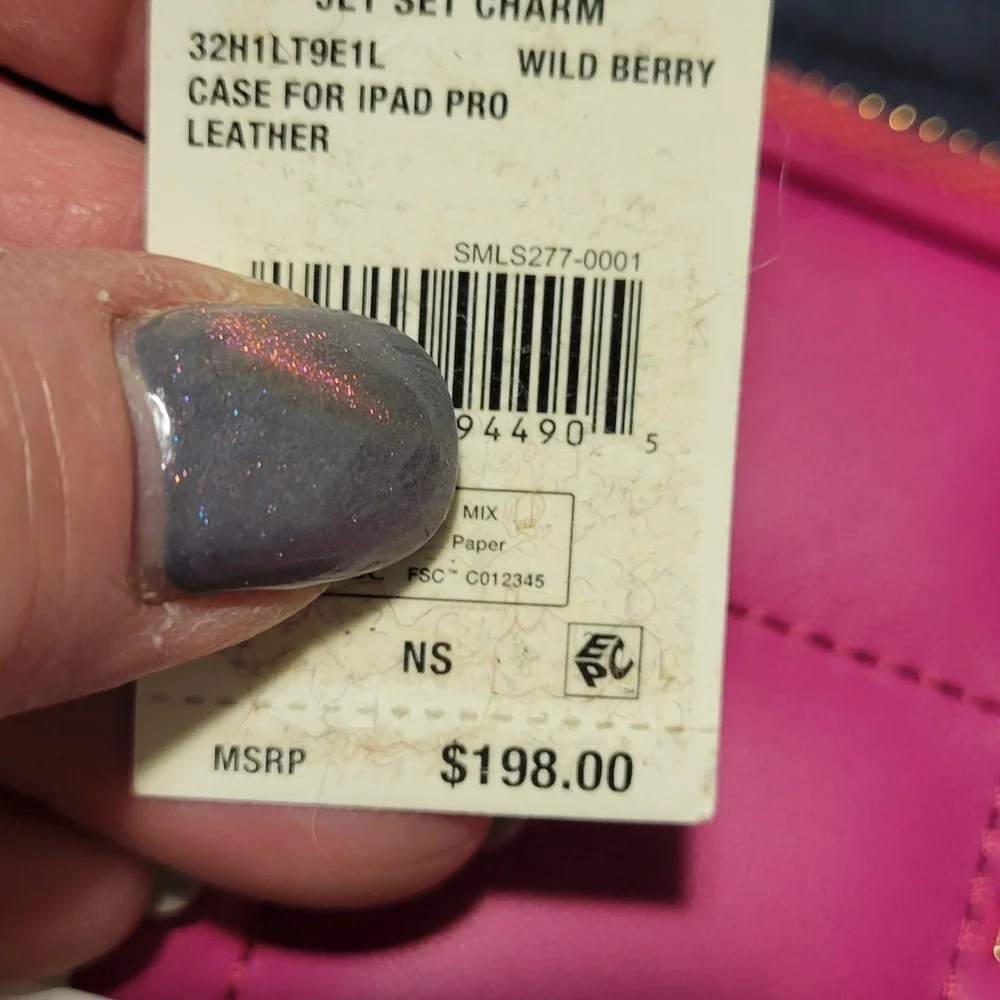 Michael Kors Fuchsia Quilted Sleeve For Ipad Pro. NWT. RV$198